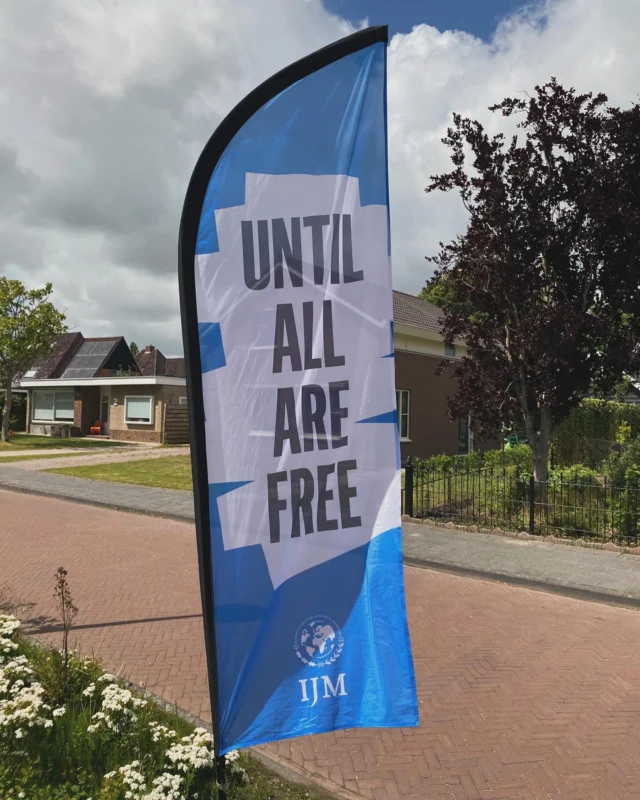 Wat hebben de kinderen het goed gedaan tijdens de ‘stomme stenen loop’ voor het goede doel van IJM. Bedankt voor jullie support! Wat een mooi bedrag is er opgehaald! 💪